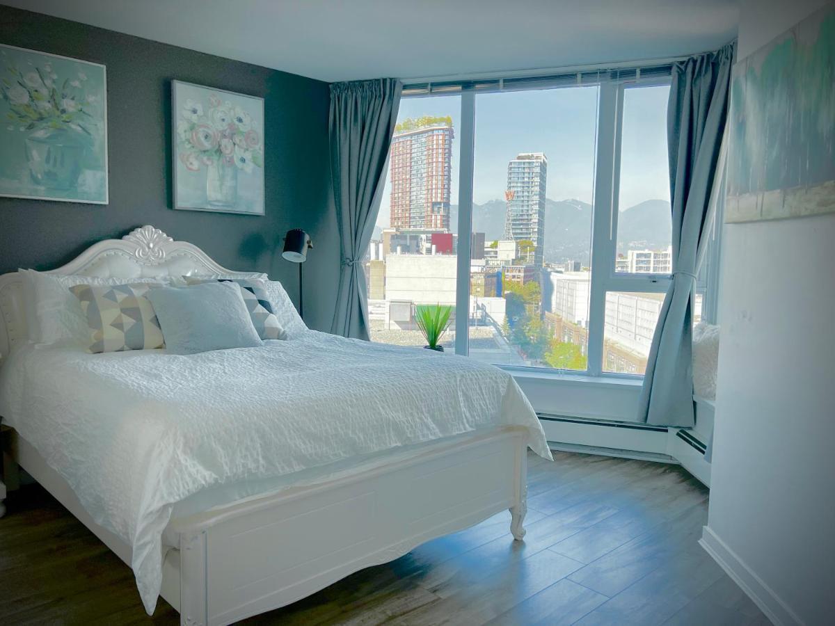 Appartamento Downtown 4Bd 2Ba View Skytrain 2 Free Parking Vancouver Esterno foto